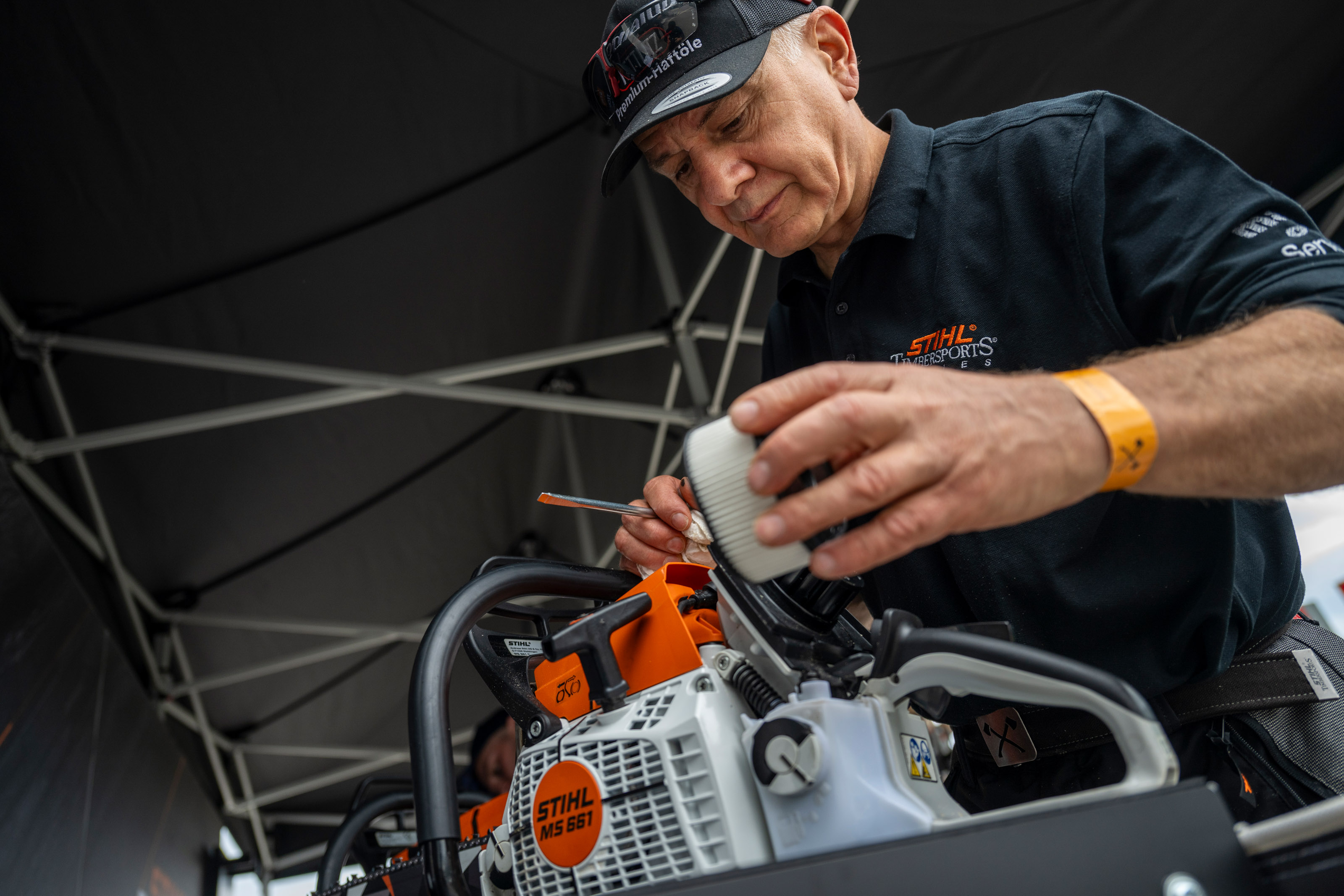 Jörg Bläsi arbeitet im technischen Service von STIHL.